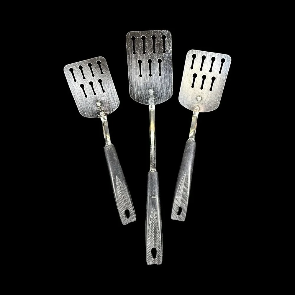 EKCO Keyhole Slotted Spatula Chrome Finish Black Handle MCM Vintage 10